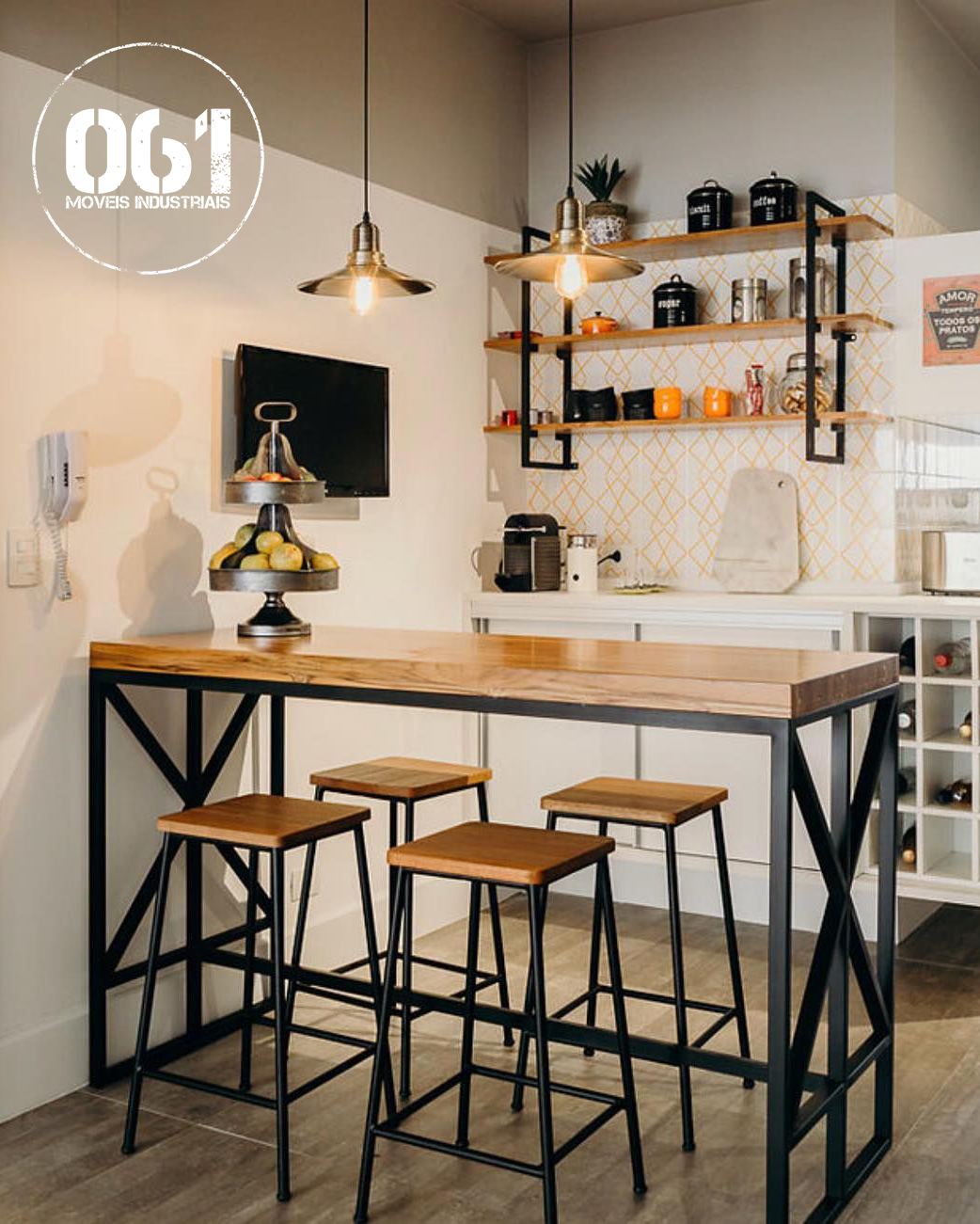Mesa Estilo Balcão + Banquetas Industrial
